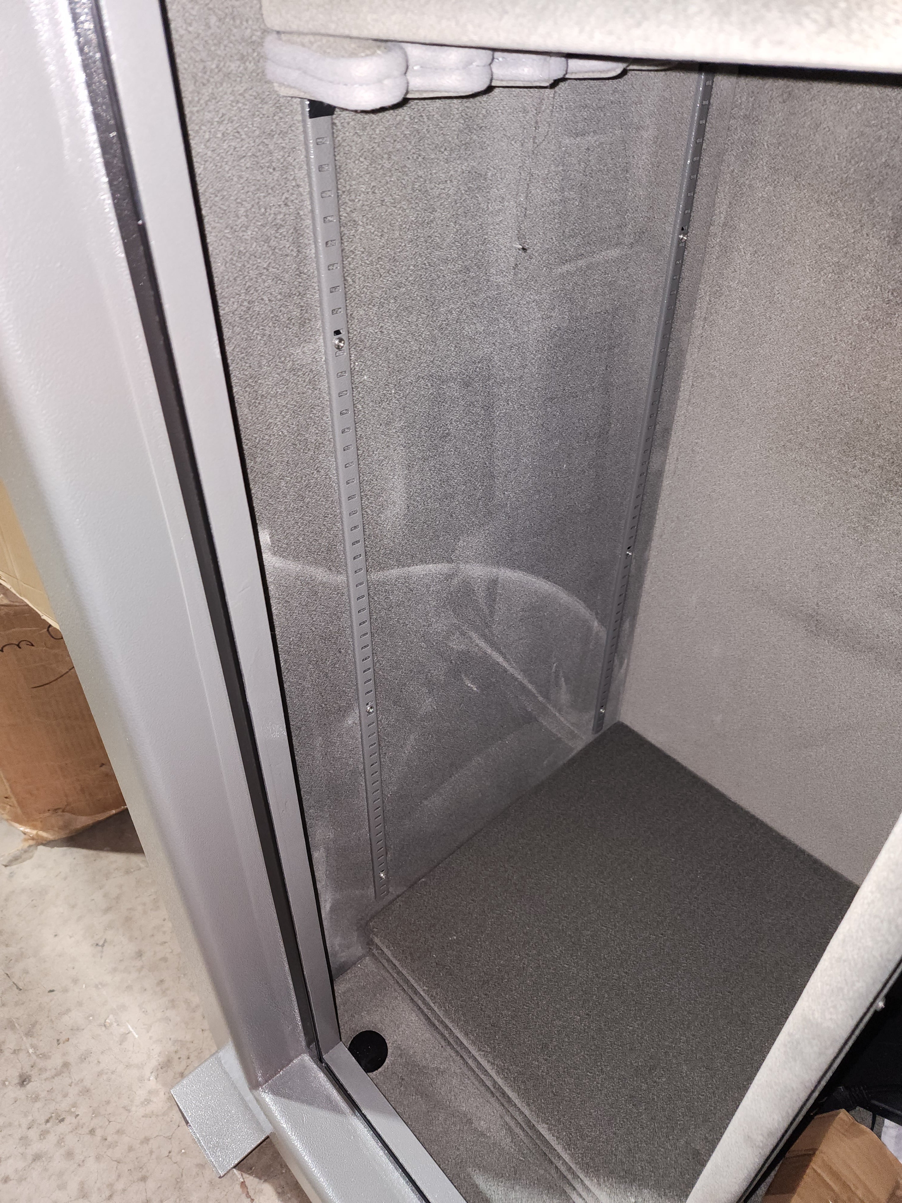 Hayman  Rockies Gun Safe Blemished - RK-6536