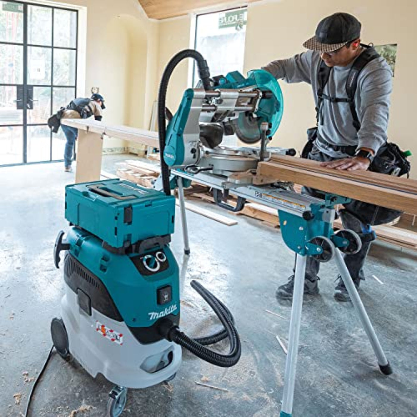 Makita (VC4210L) 11 Gallon Wet/Dry HEPA Filter Dust Extractor/Vacuum