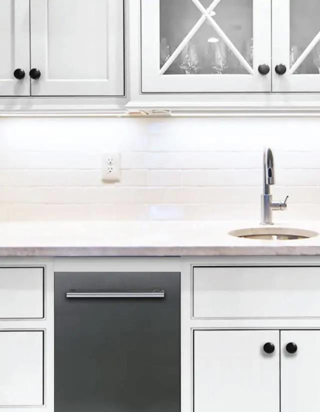 XO APPLIANCE XOUIM1585NOA 15" Nugget Ice Maker Panel Ready ADA Height Gravity Drain Custom Panel Ready - XOUIM1585NOA