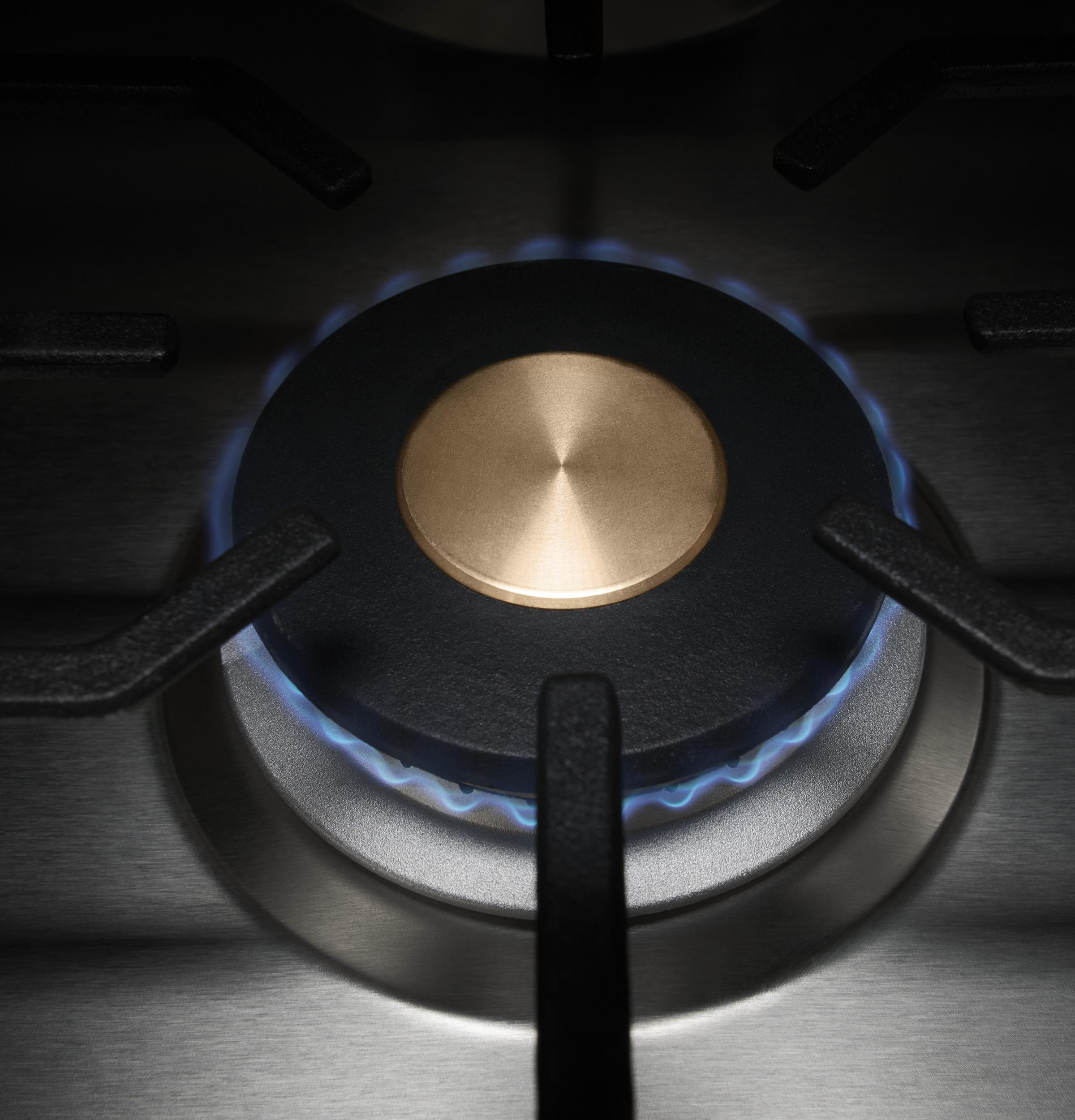 MONOGRAM Monogram 36" Deep-Recessed Gas Cooktop in Stainless Steel - ZGU36RSLSS