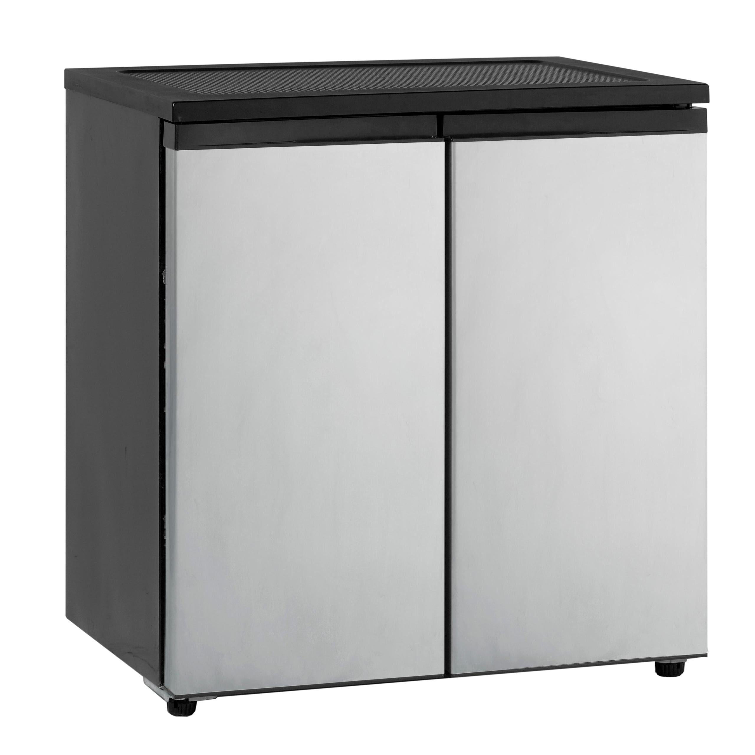 AVANTI Avanti 5.5 cu. ft. Compact Refrigerator in Stainless Steel - RMS551SS