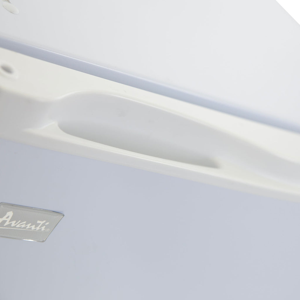 AVANTI Avanti 2.8 cu. ft. Vertical Freezer White - VF306