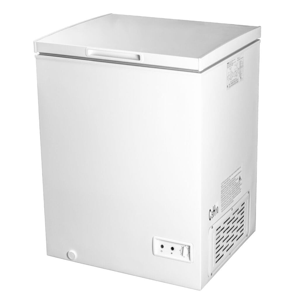 DANBY 5.0 cu. ft. Square Model Chest Freezer in White - DCF050A5WDB