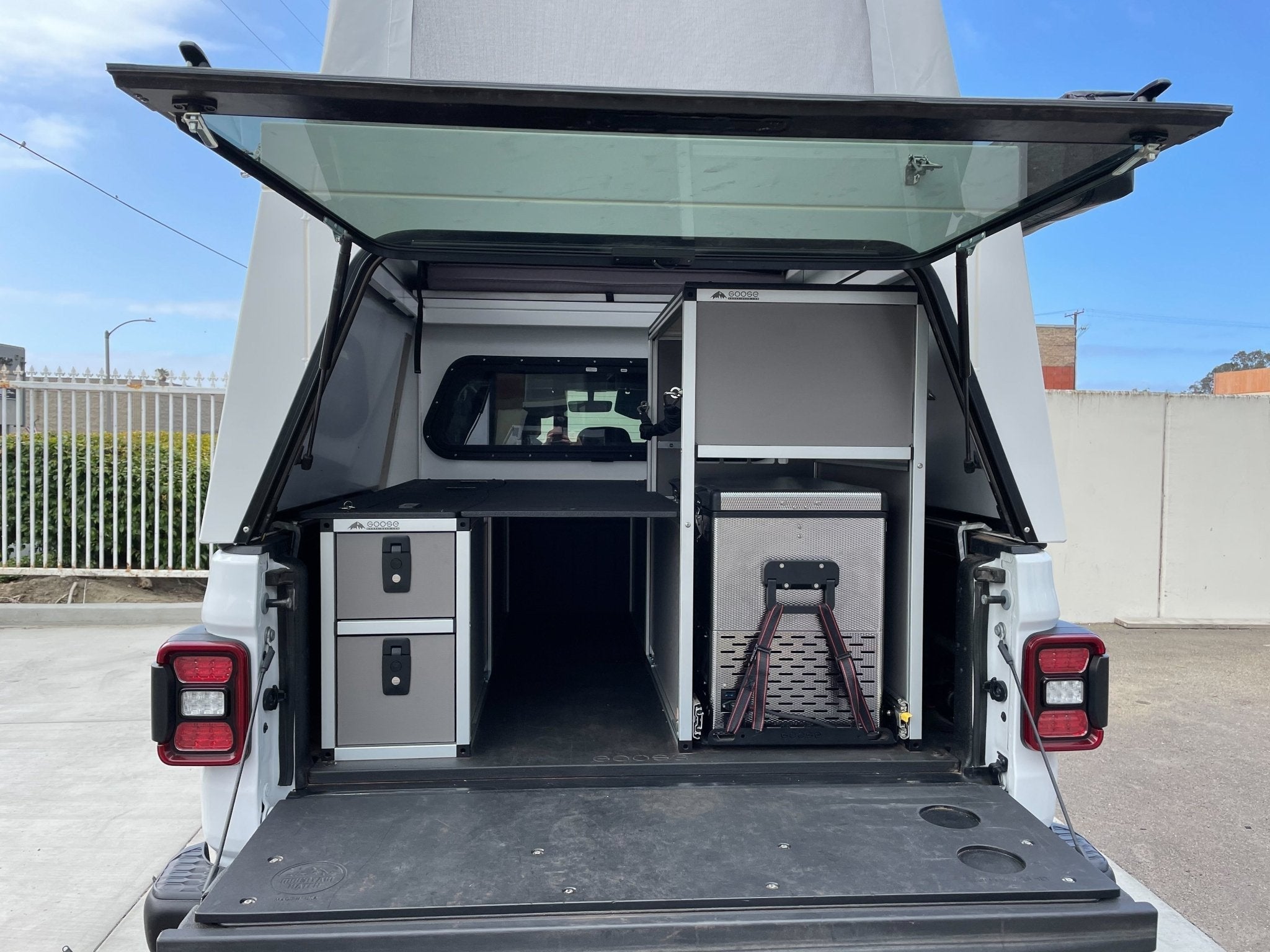 Goose Gear Camper System - Toyota Tacoma 2005-Present 2nd and 3rd Gen - Camper 6 Ft. Bed Plate System - 3047-GGR-SH