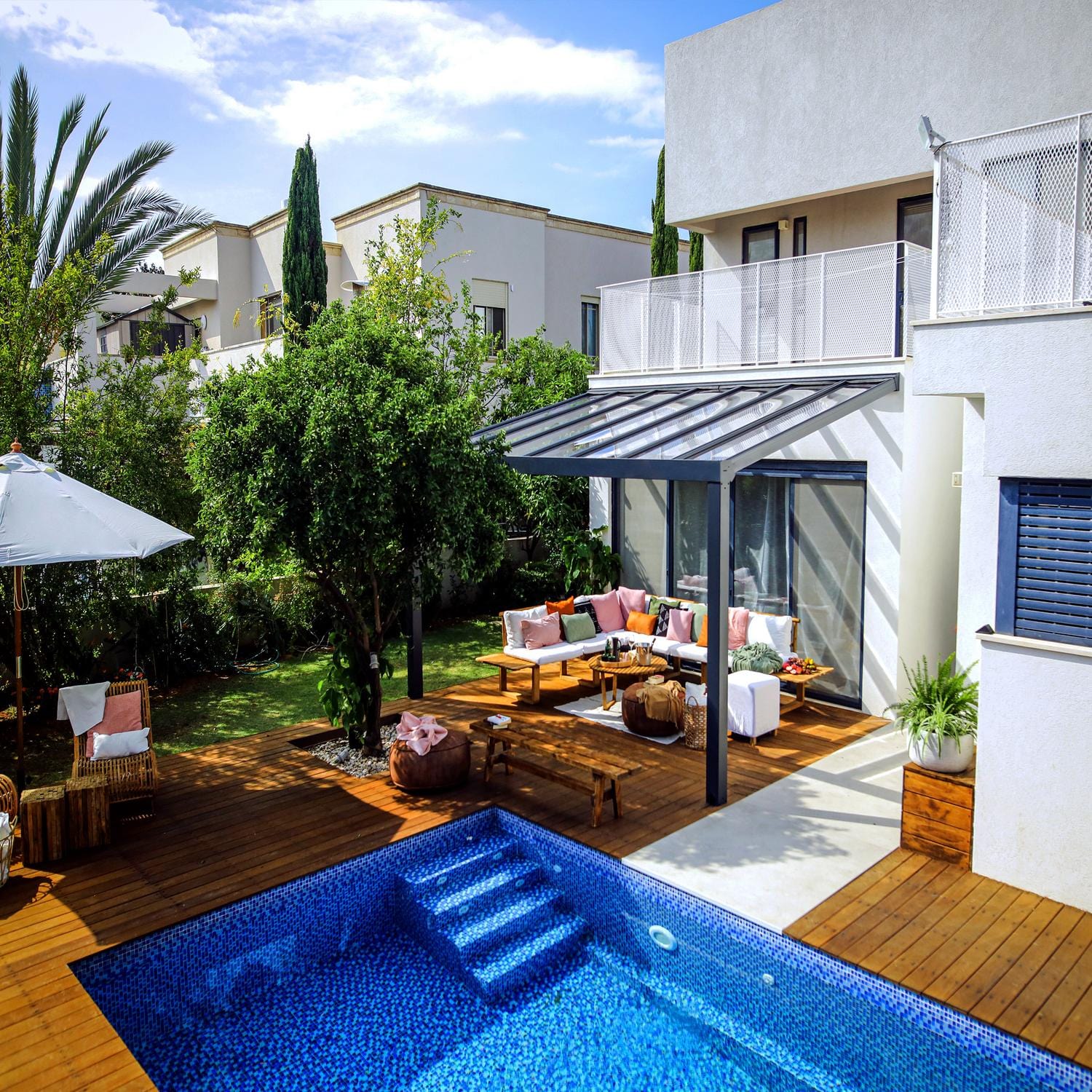 Palram - Canopia | Stockholm 11x17 ft Patio Cover - Gray/Clear - HG9455